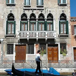Penzion Palazzo Odoni, Benátky